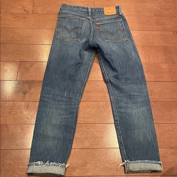 White Oak Cone Denim Levi’s Classic Straight Leg cropped Blue Jeans - Picture 6 of 10
